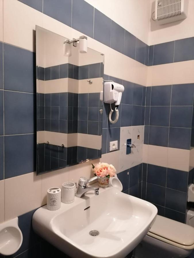 فندق Le Residenze Del Giglio كالياري المظهر الخارجي الصورة