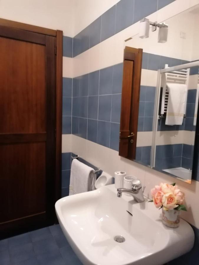 فندق Le Residenze Del Giglio كالياري المظهر الخارجي الصورة